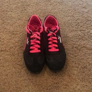 Puma sneaker women size 6 - new